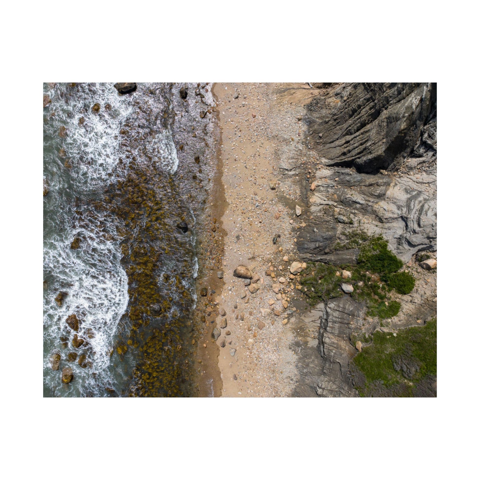 Mohegan Bluffs Shoreline | Block Island, RI